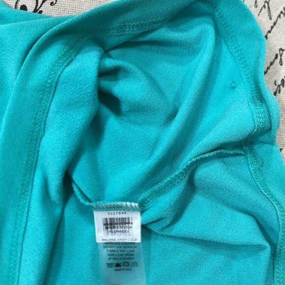 Vince Camuto Cold Shoulder Top - Picture 10 of 13